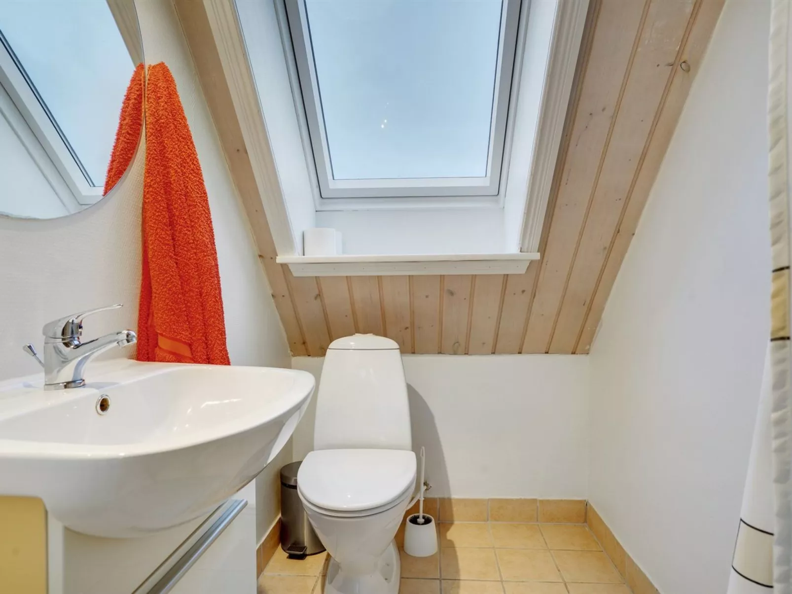 "Aagot" - 850m from the sea - Binnen