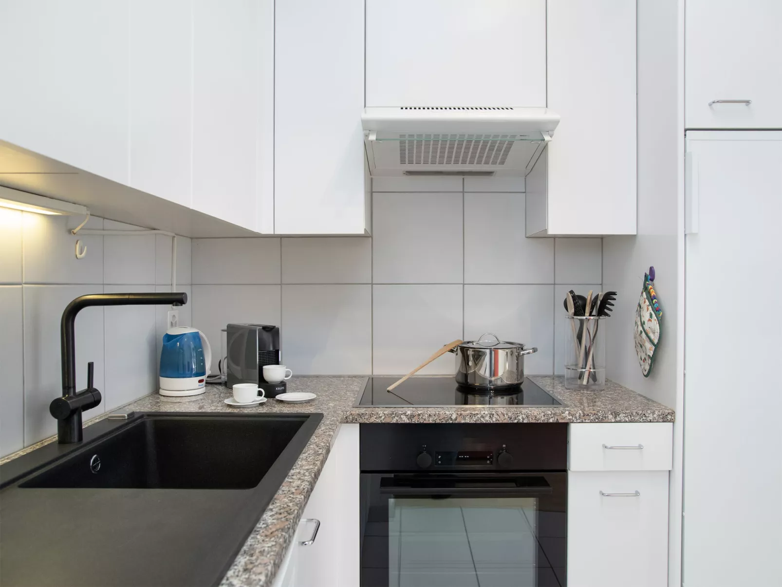 Alpes et Lac 28 - Binnen