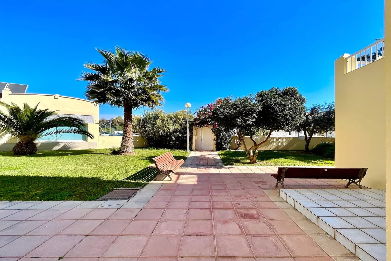 Moguima 2d-Buitenkant zomer