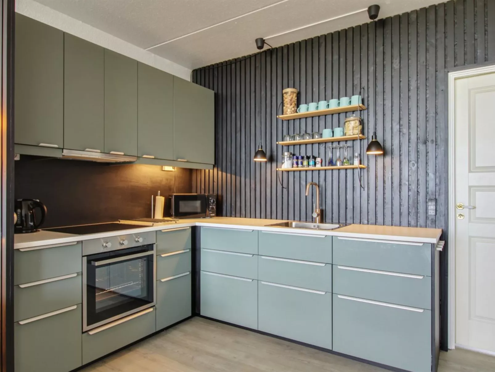 "Brynhild" - 50m from the sea - Binnen