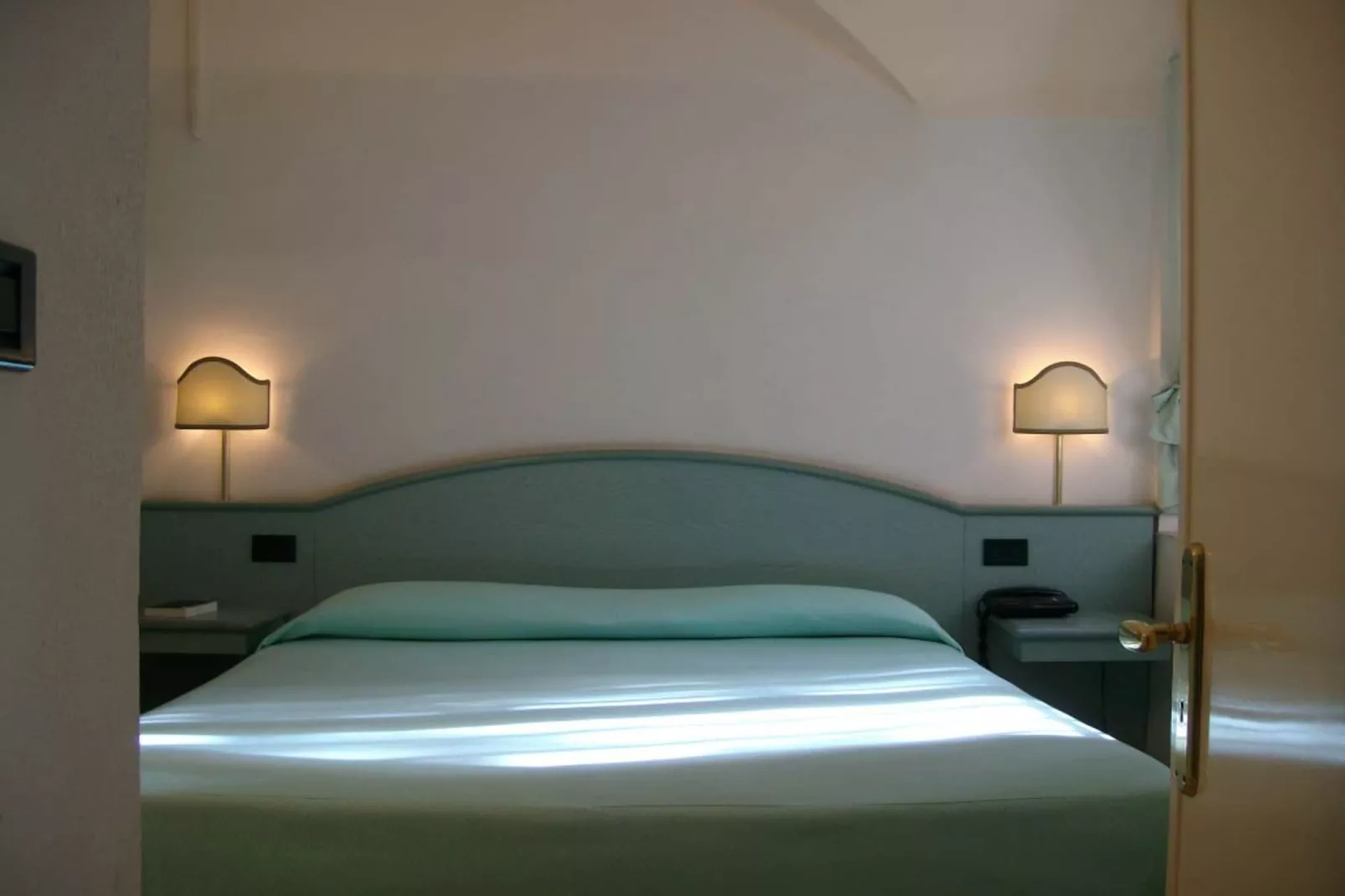 Residence Miramare- STUDIO APARTMENT 4 PAX M4 - Slaapkamer