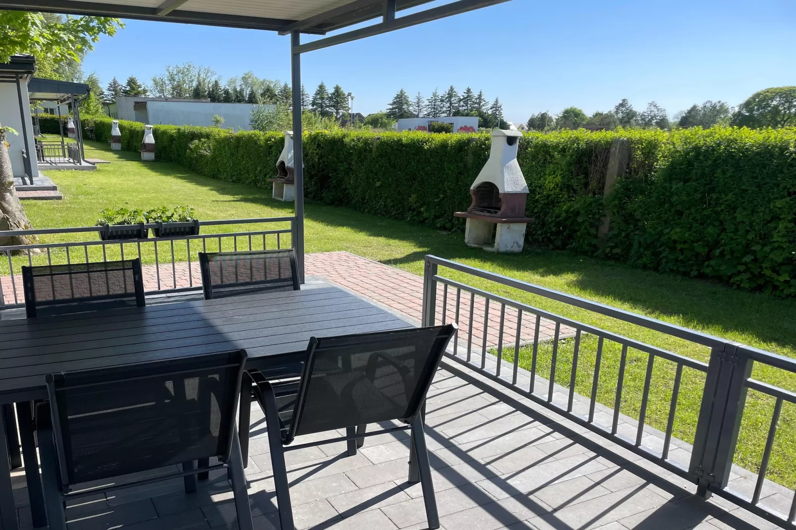 Domki 4-osobowe dla 2 osób-Terrasbalkon