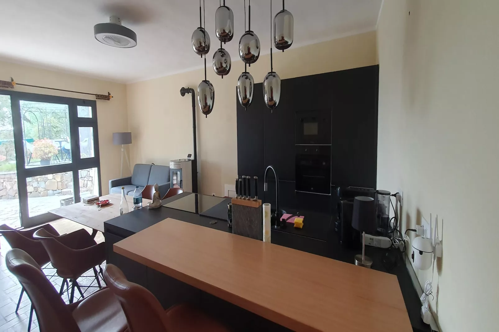 Charmante Villa mit drei Apartments und Meerblick KReidl-Keuken