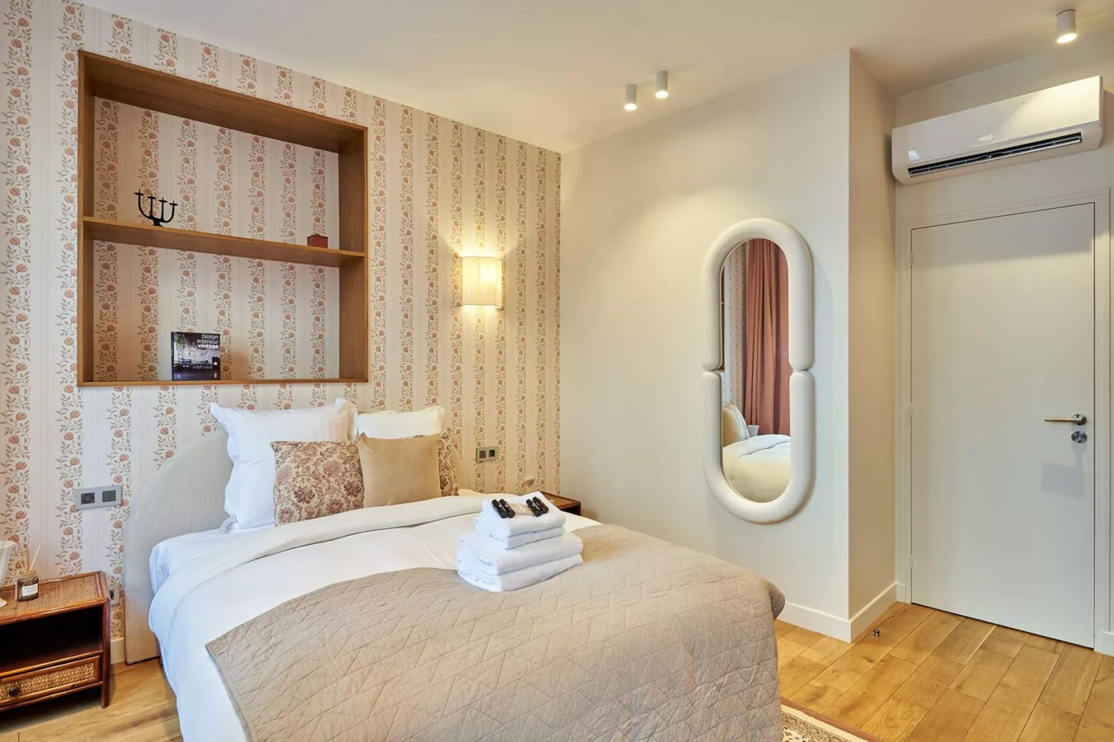 TURENNE 85 - Niet-getagd