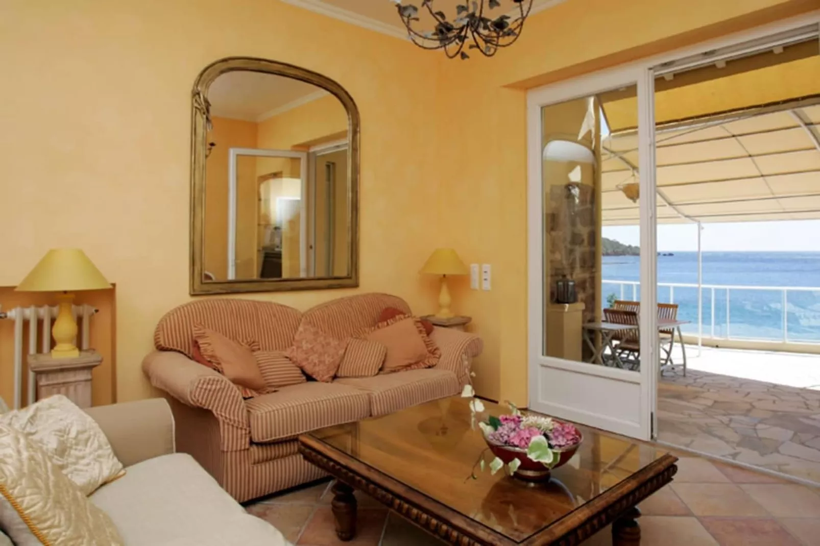 Villa plage privée vue sur la mer-Woonkamer