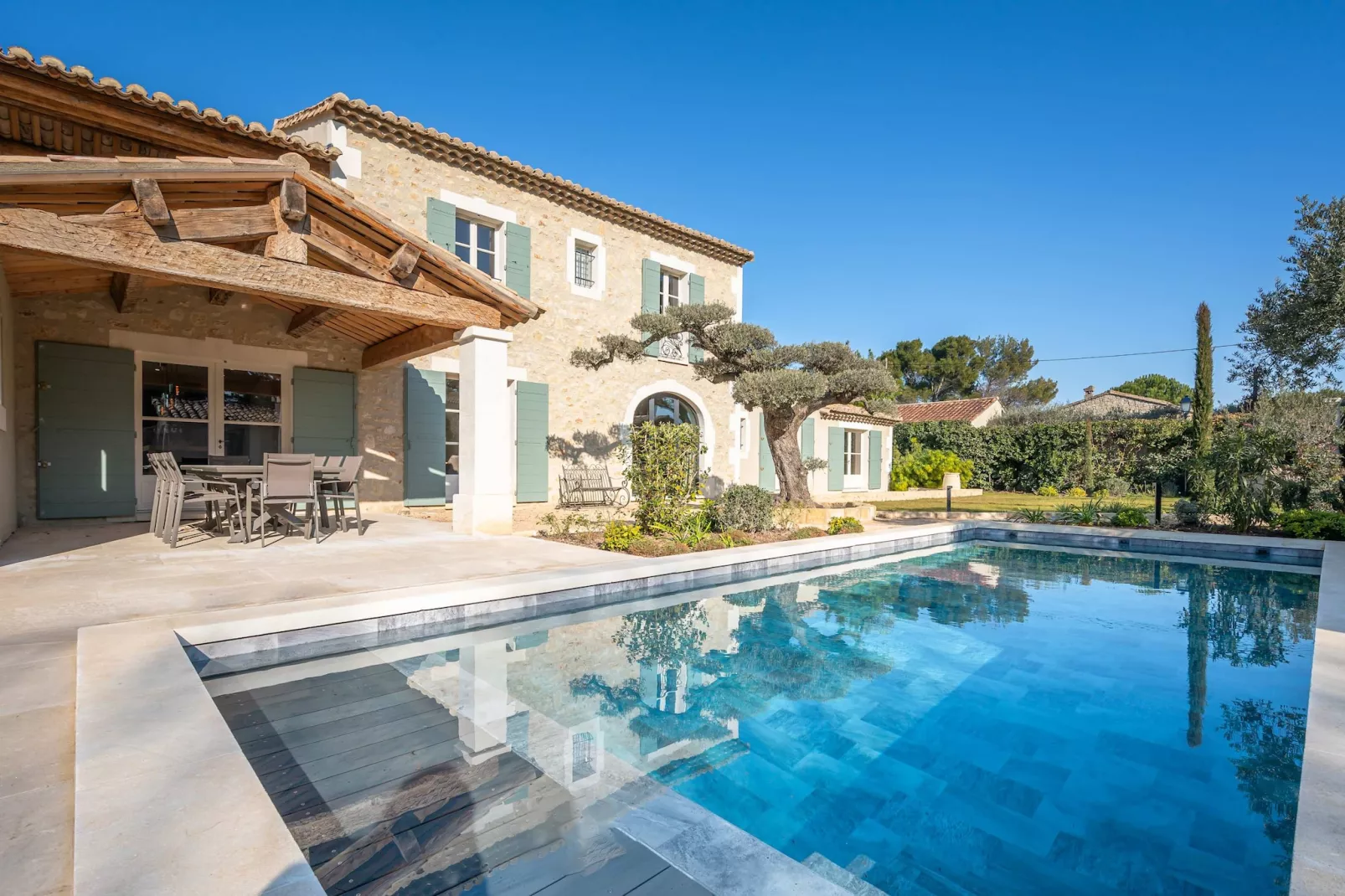 Villa Lou Pantaï  Élégance et Confort au Cœur de Saint-Rémy-de-Provence-Buitenkant zomer