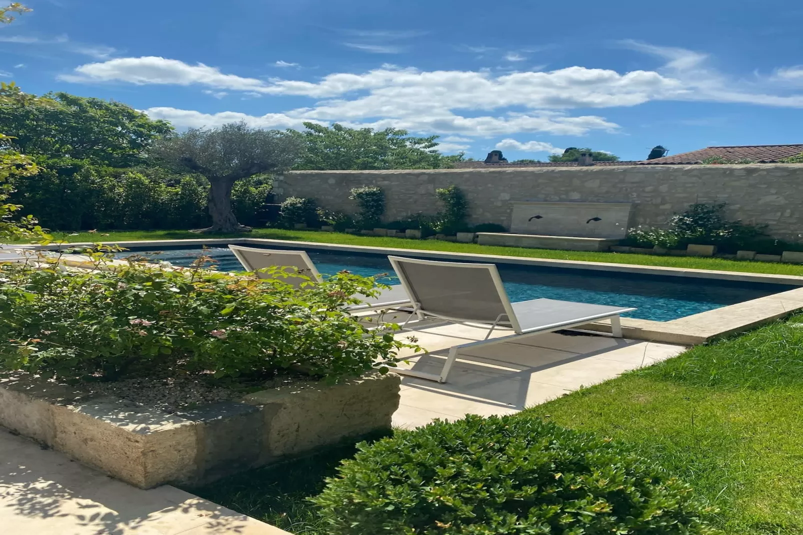 Le Mas Sorella – Votre Évasion Provençale au Cœur des Alpilles-Zwembad