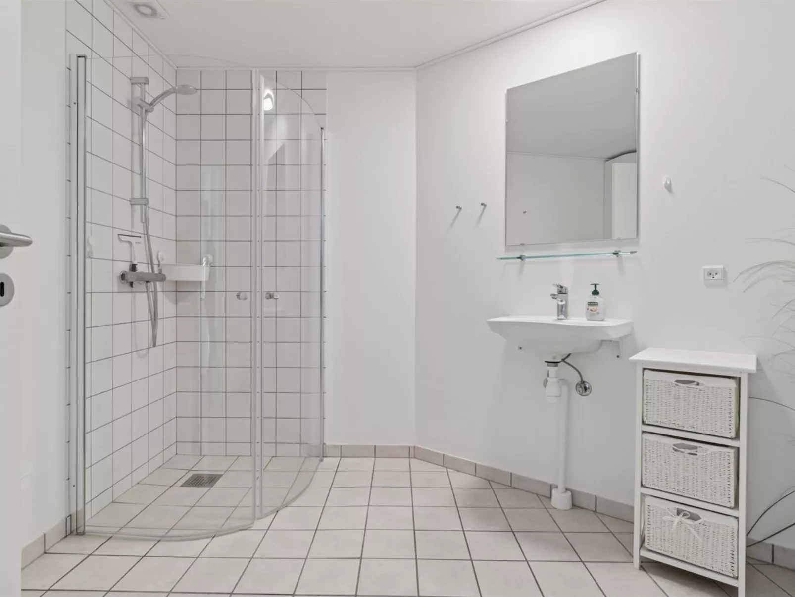 "Juna" - 50m from the sea-Binnen