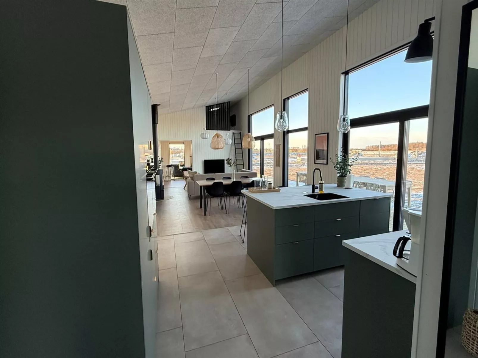 "Marten" - 500m from the sea-Binnen