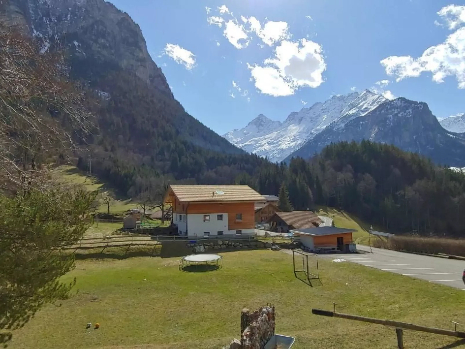 Wohnung Mit 2 Schlafzimmern “Alleschwendi” - Image-tags.info