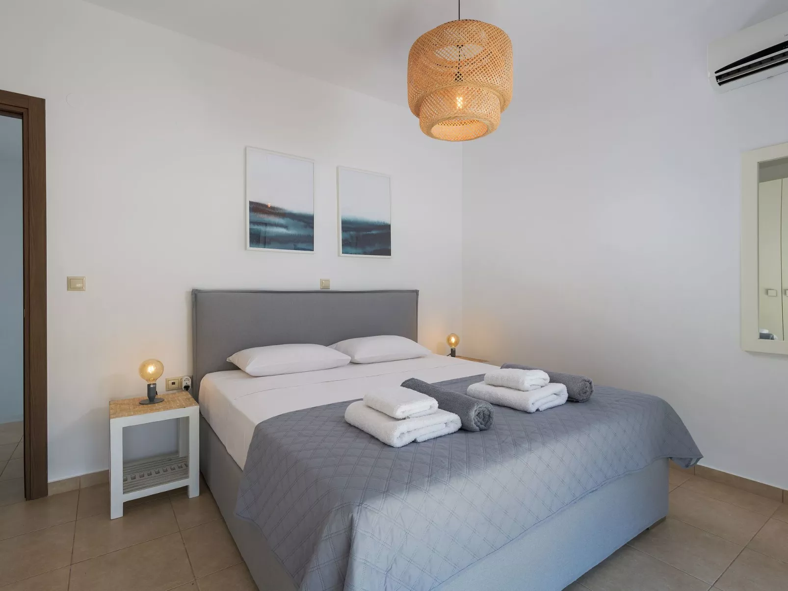 Liebevoll ausgestattetes Haus in ruhiger Lage mit beheiztem Pool und Meerblick - Image-tags.info