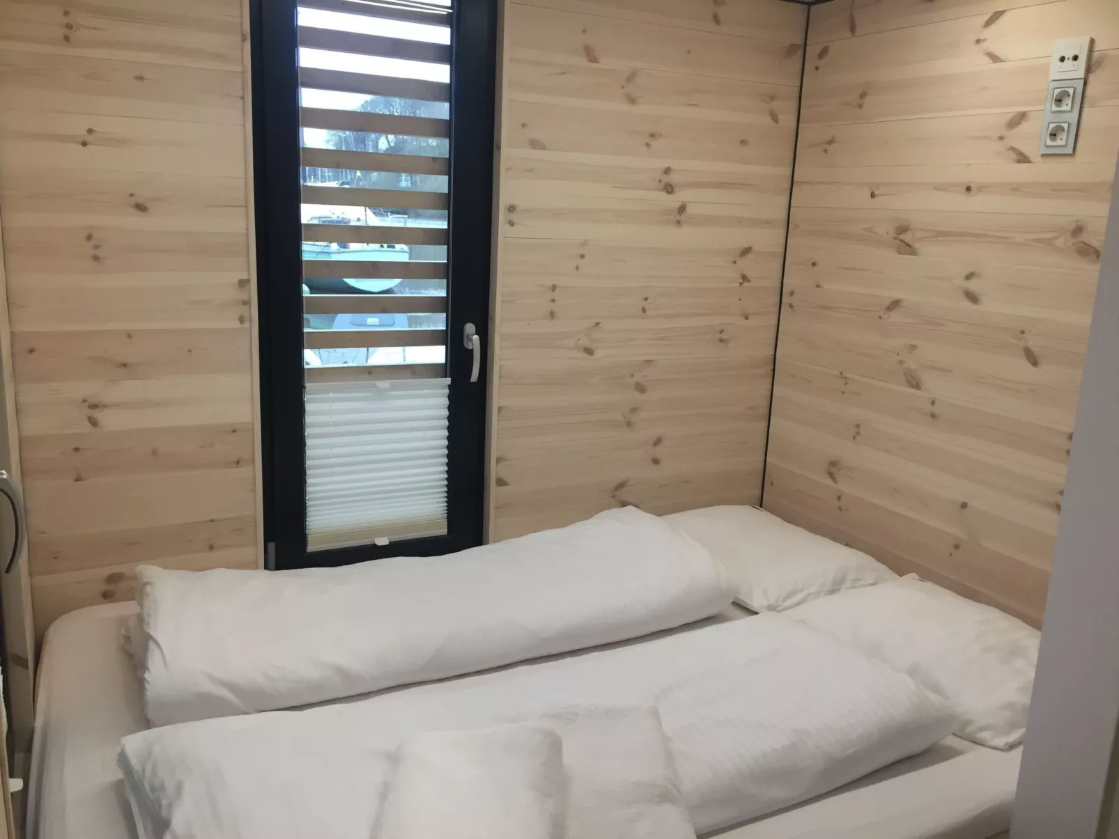 Hausboot für vier Personen mit Kamin und Terrasse - Image-tags.info