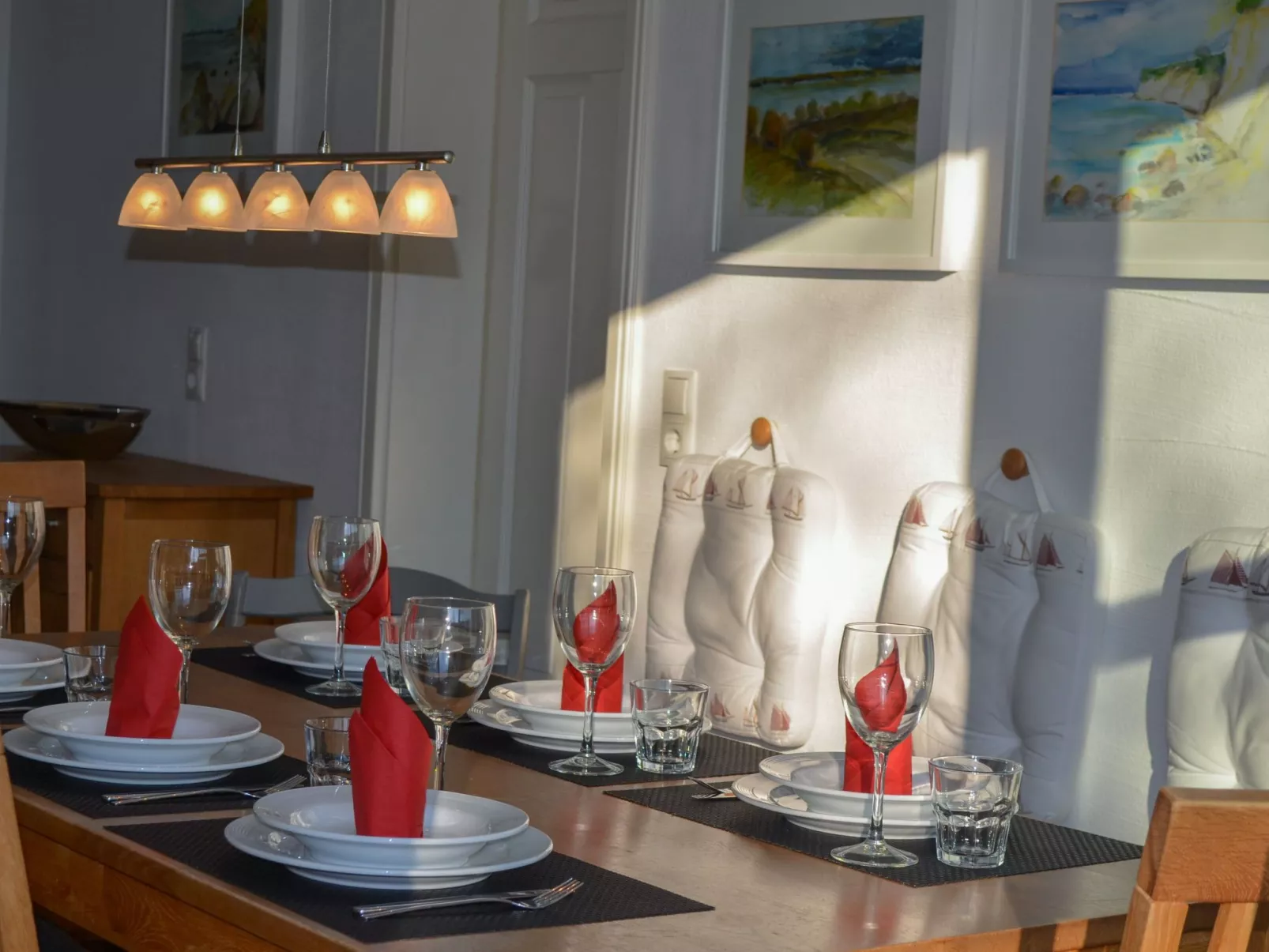 TRADITIONELLES REETDACHHAUS MIT SAUNA, KAMINOFEN UND PRIVATEM WASSERZUGANG - Image-tags.info