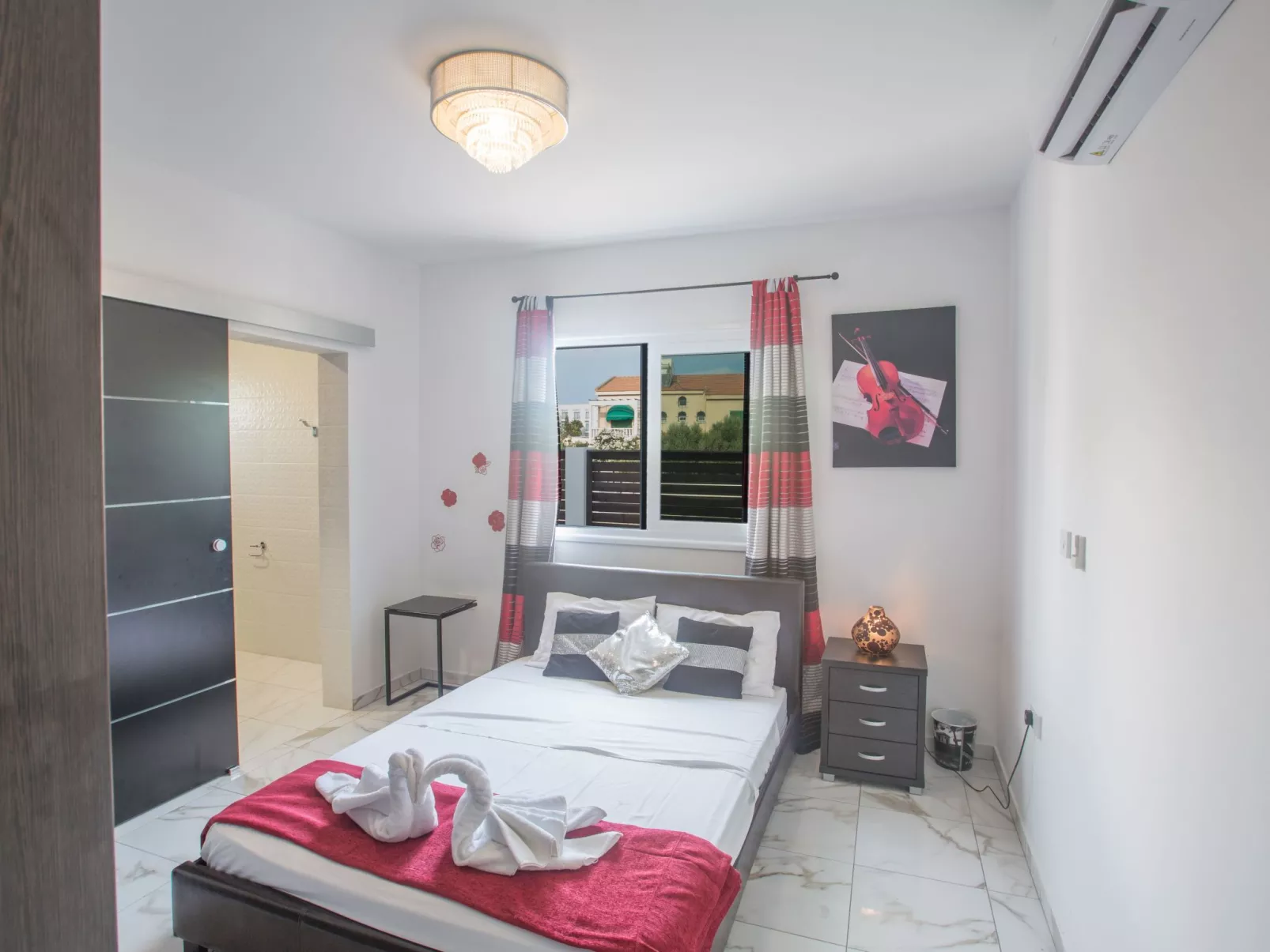 3-Schlafzimmer-Villa in Protaras Zentrum mit Pool - Image-tags.info