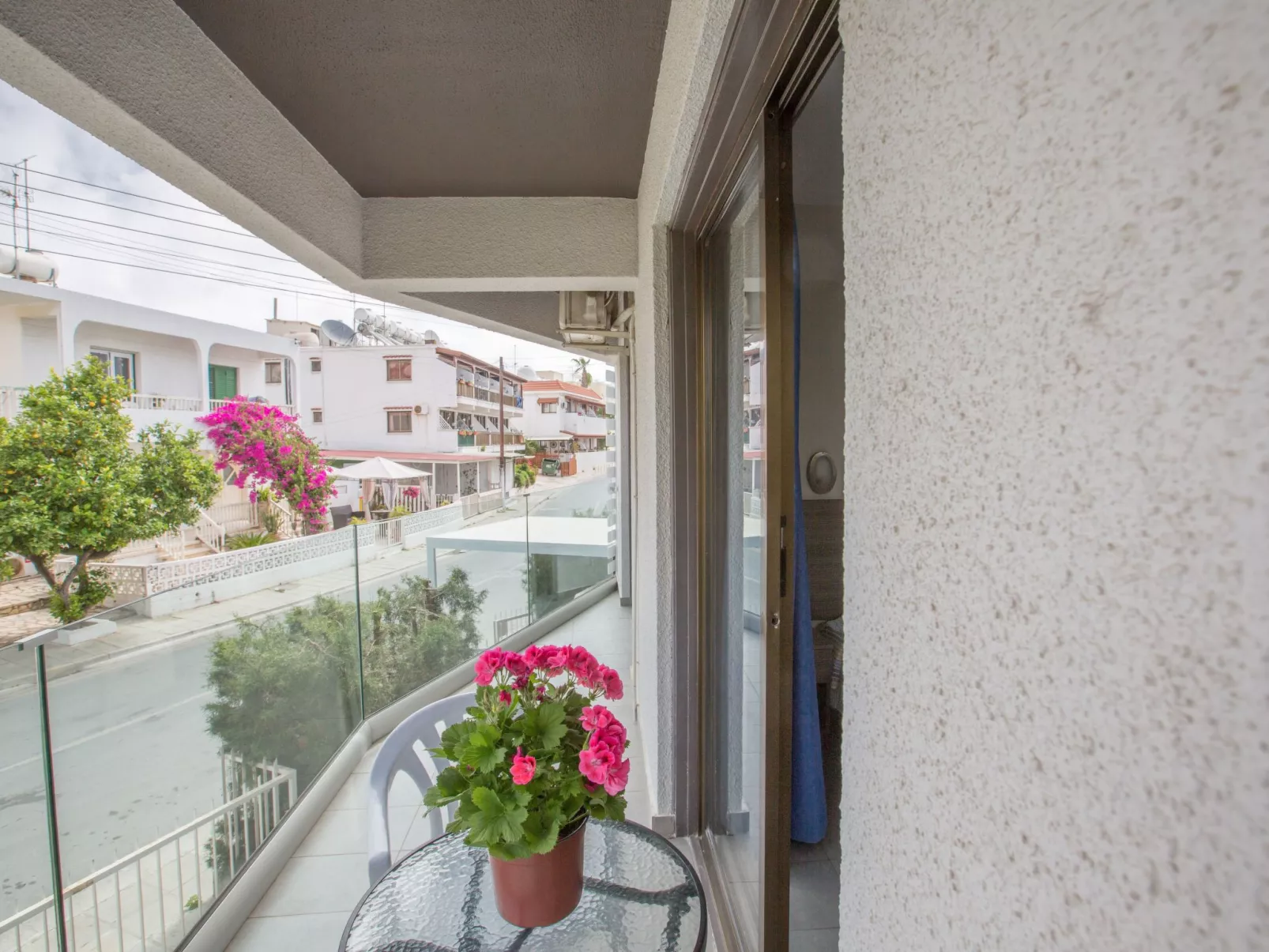 Helle Ferienwohnung mit Balkon - Image-tags.info