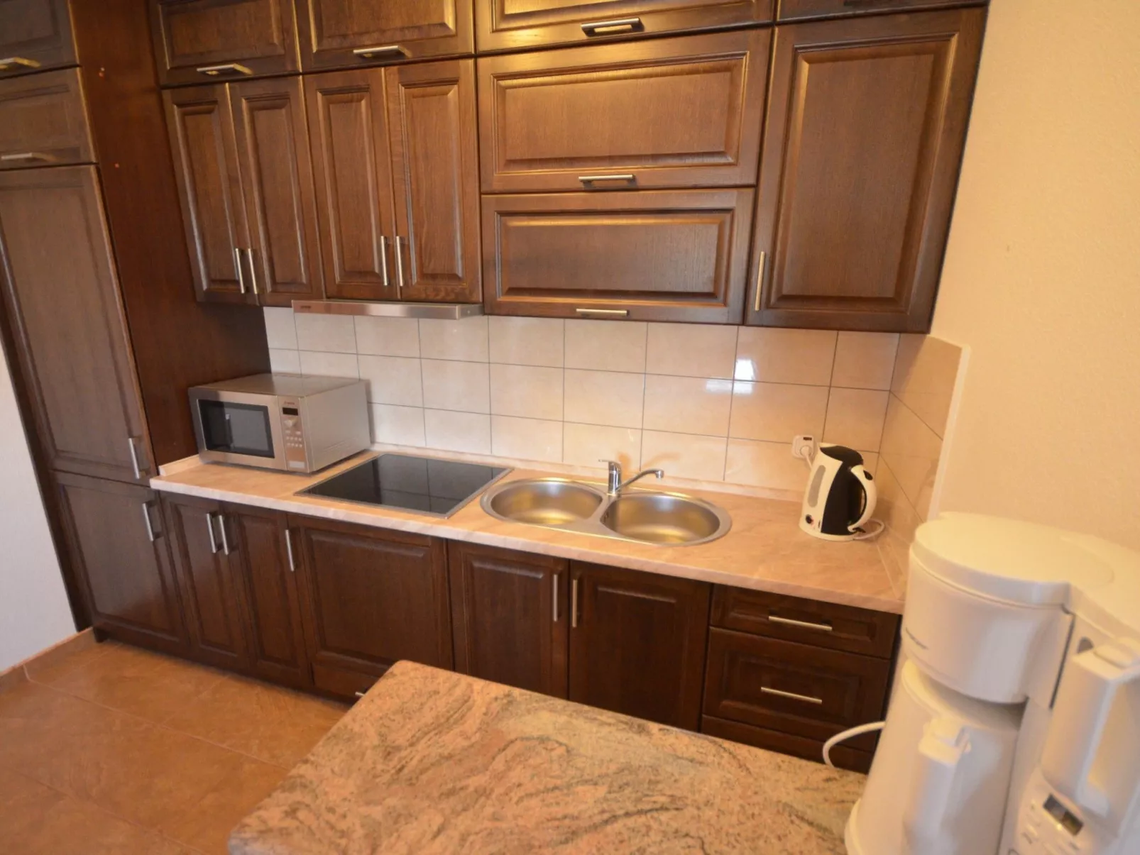 Apartment Komljen 4 - Image-tags.info