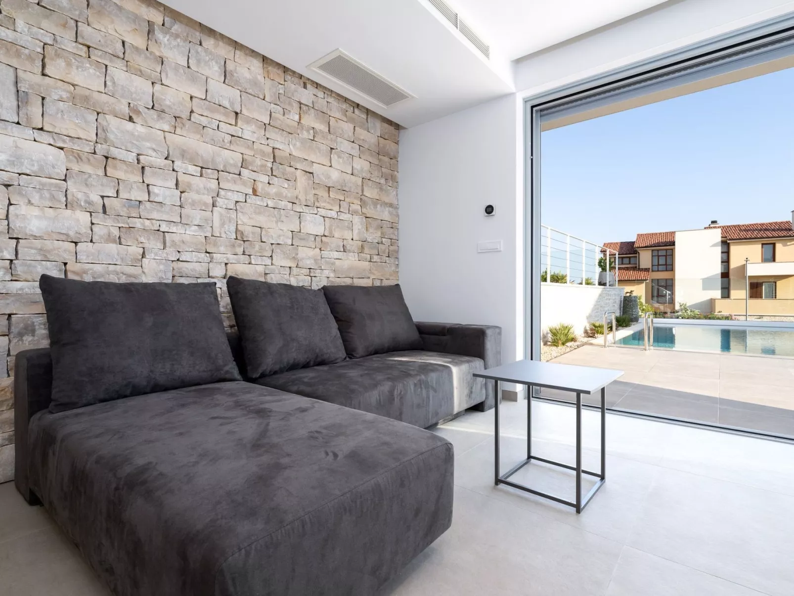 Neue moderne Villa "Smokva 1" mit Pool - Image-tags.info