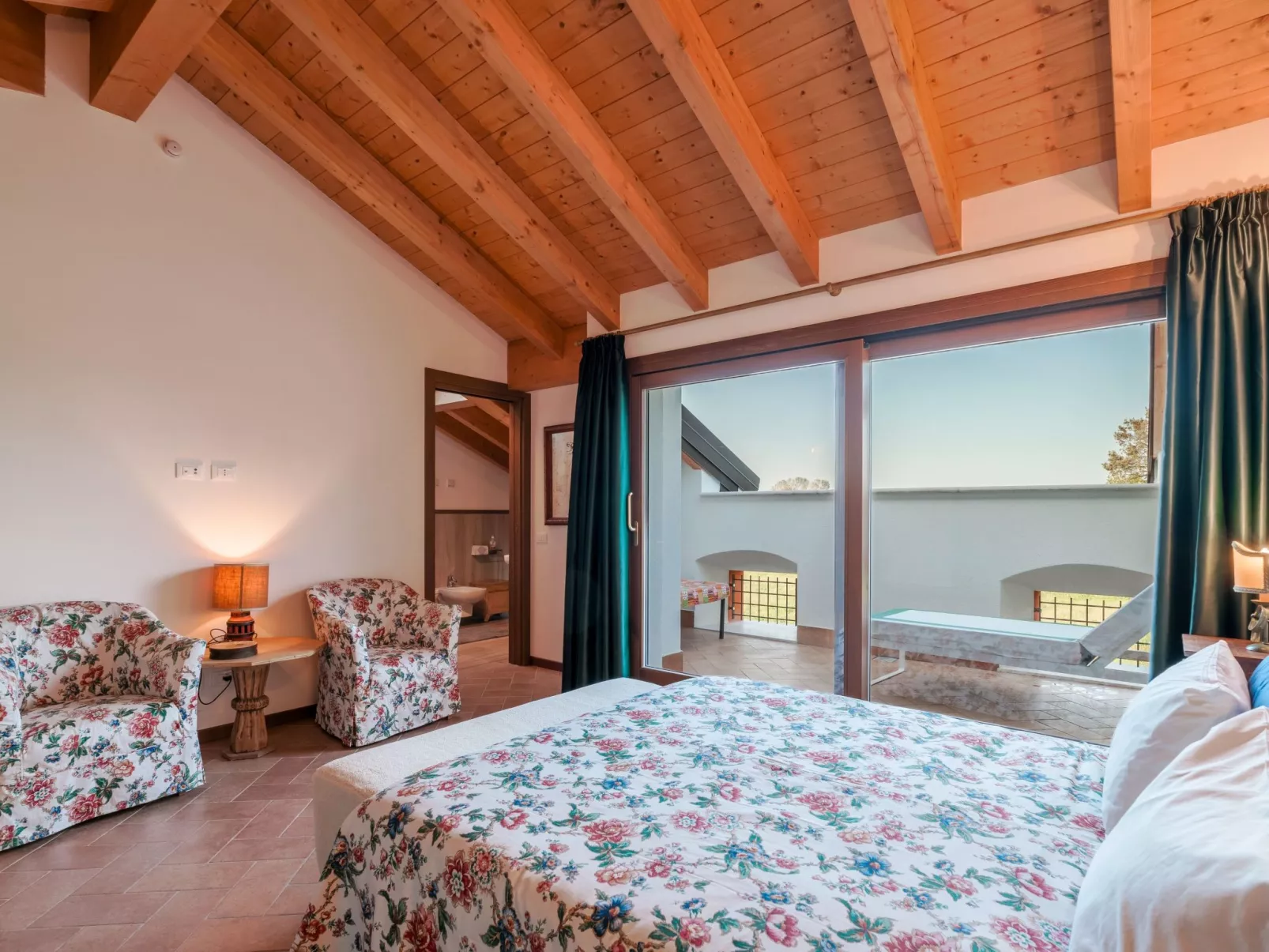 Penthouse - Doppelbett und Doppelschlafcouch - Image-tags.info