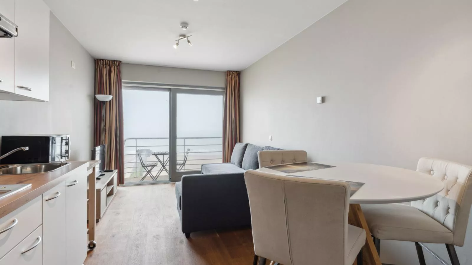 Ocean Suites - 1004 - Woonkamer