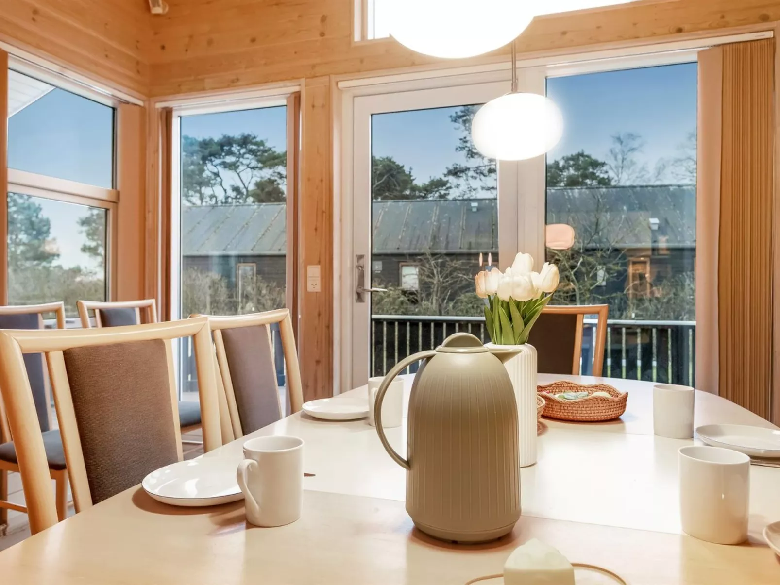 "Garth" - 50m from the sea - Binnen