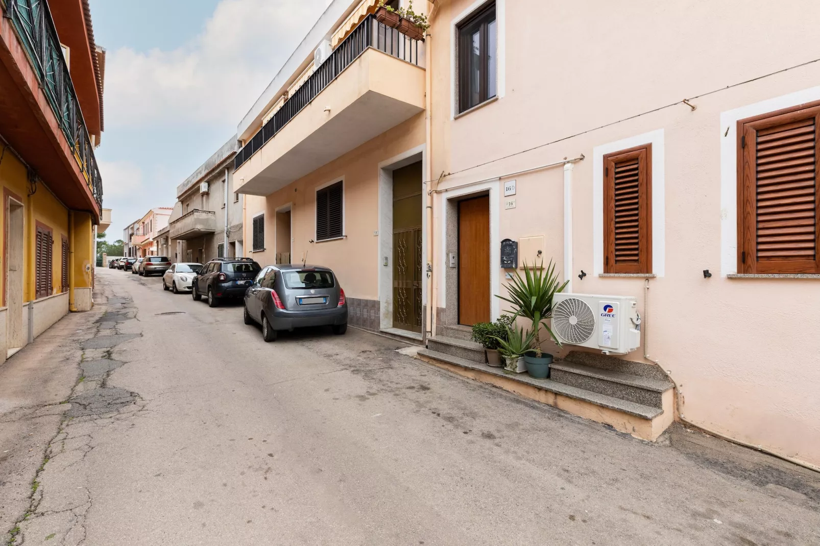 QUADRILOCALE CASTELSARDO CENTRO-Buitenkant zomer