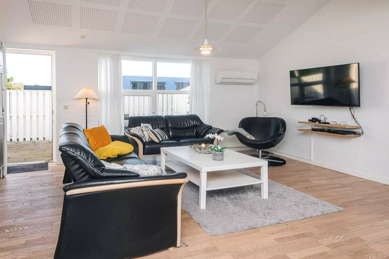 Moderne Strandtoevlucht in Blavand-By Traum-Binnen