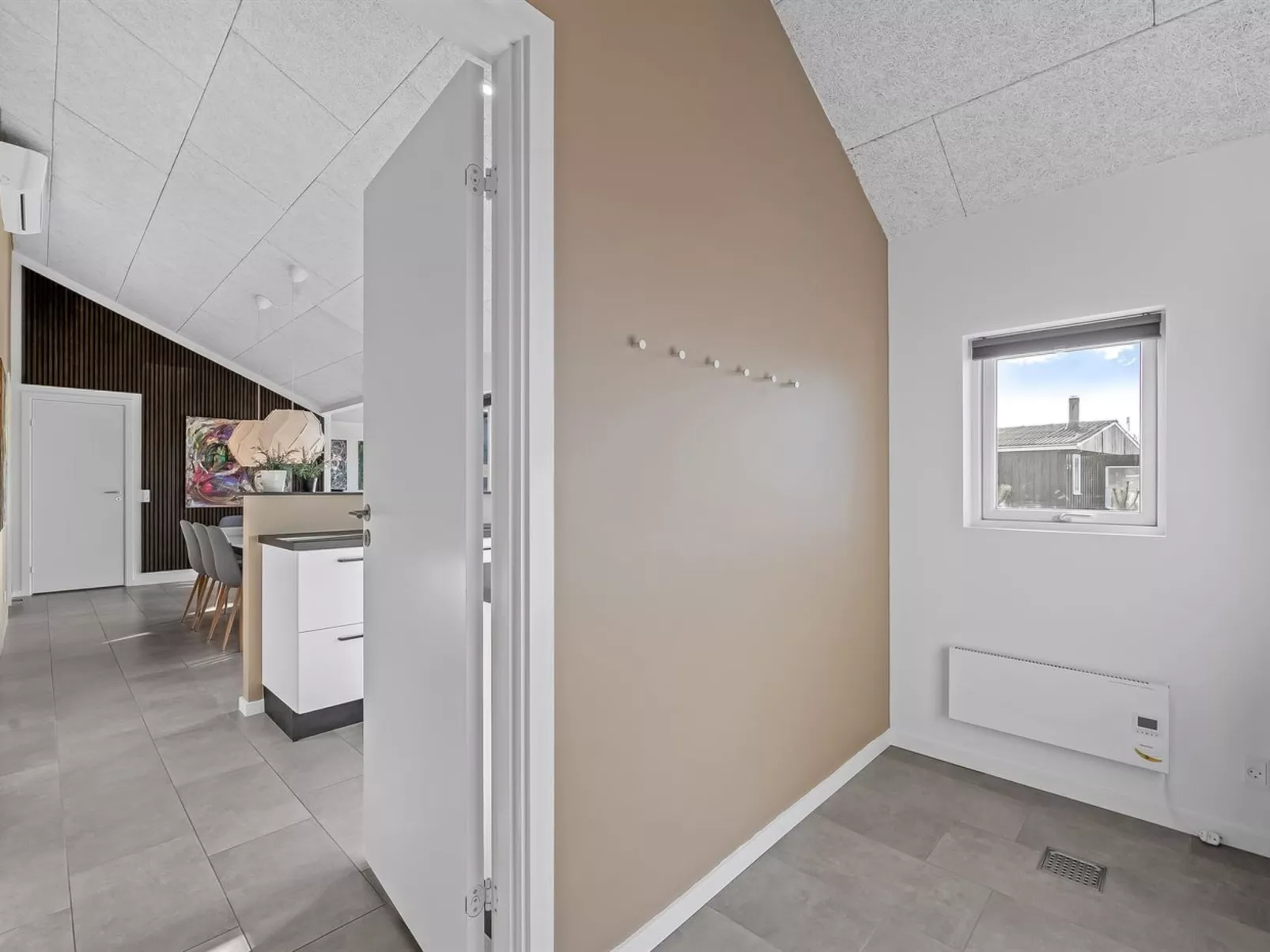 "Niesina" -  from the sea - Binnen