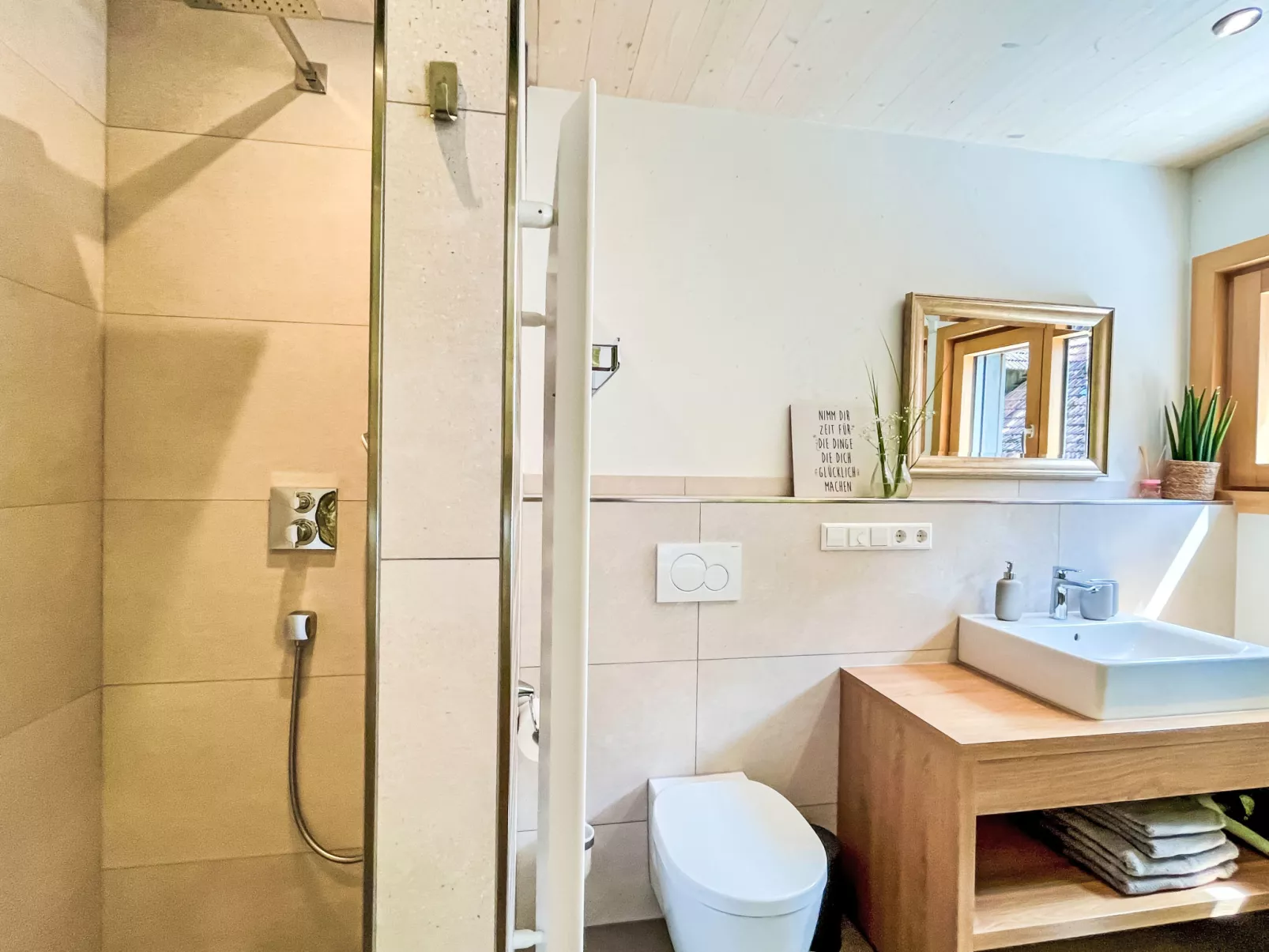 Kinast (HFT202)-Binnen