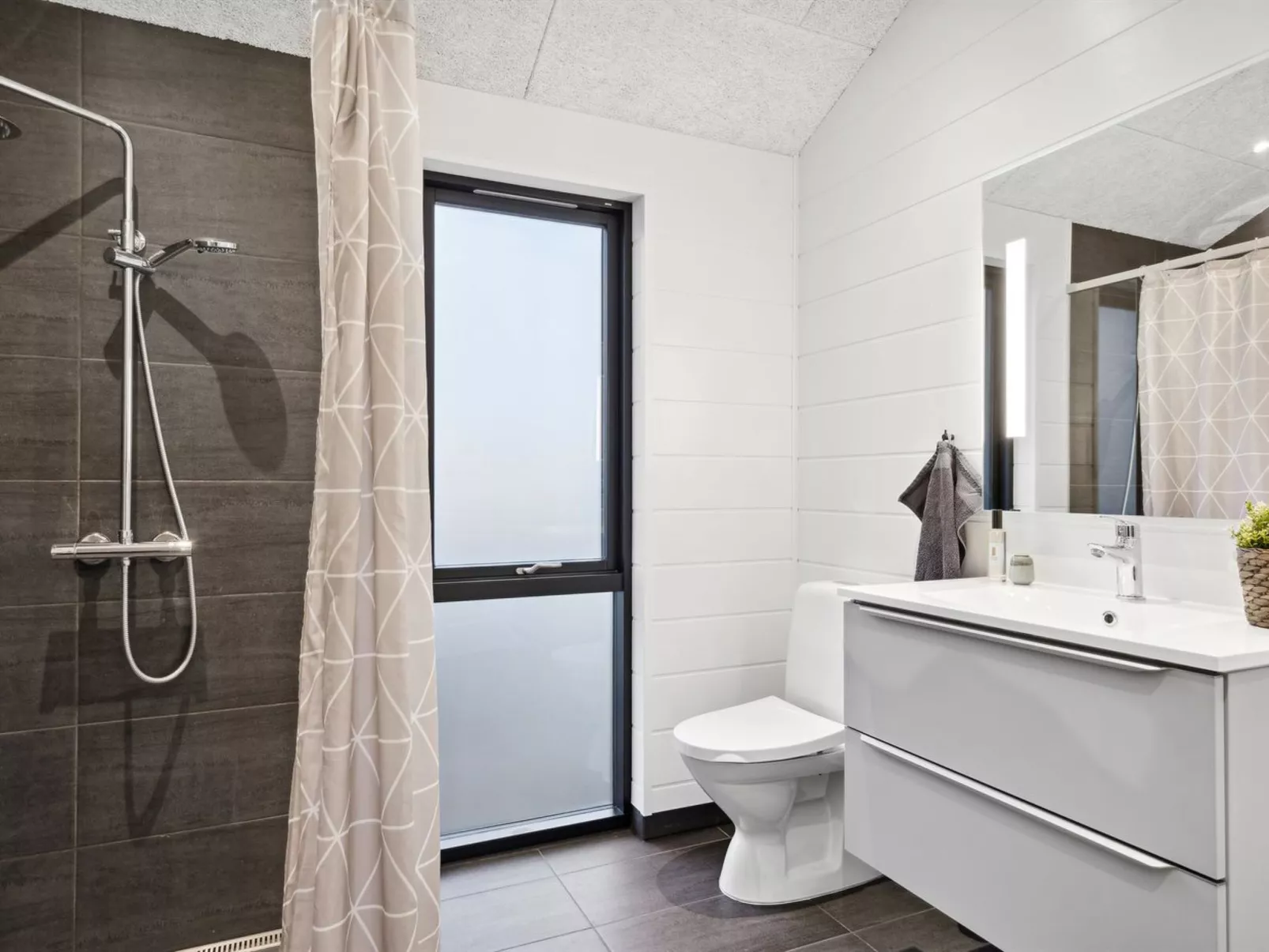 "Skakke" - 900m from the sea - Binnen