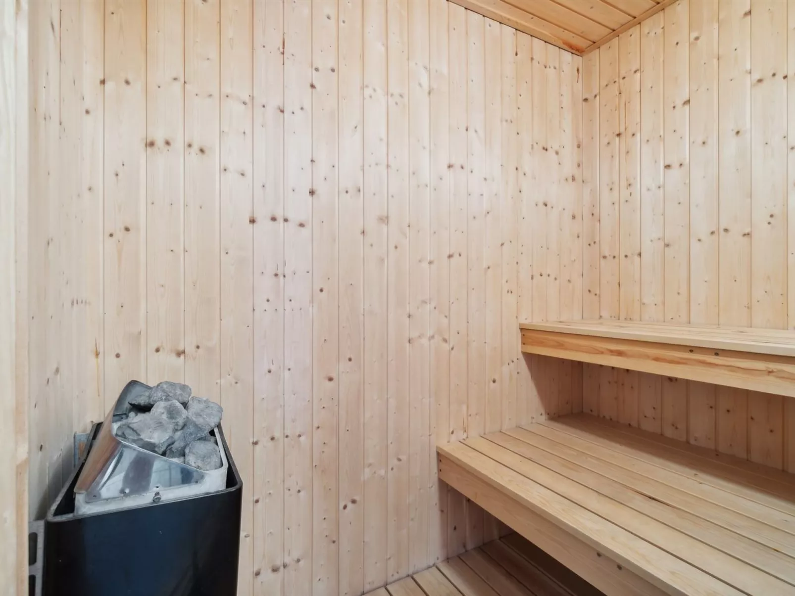 "Anly" - 250m from the sea - Binnen