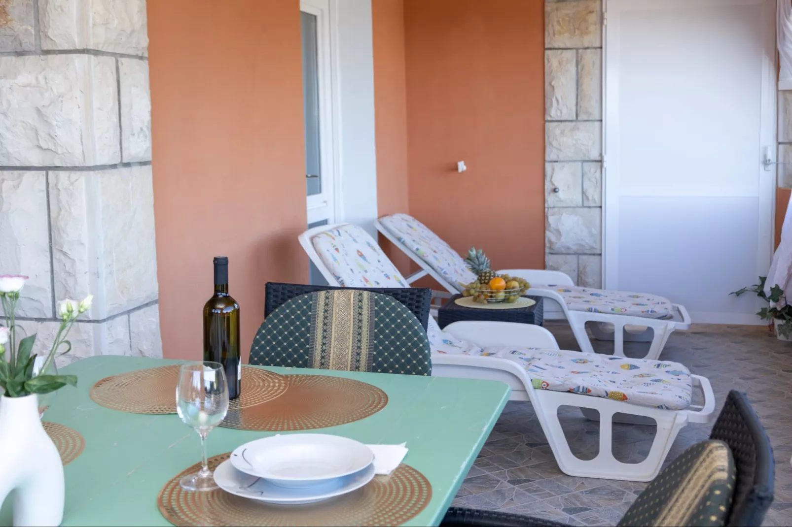 Apartments Sea Line - Two Bedroom Apartment with Terrace and Sea View-Eetkamer