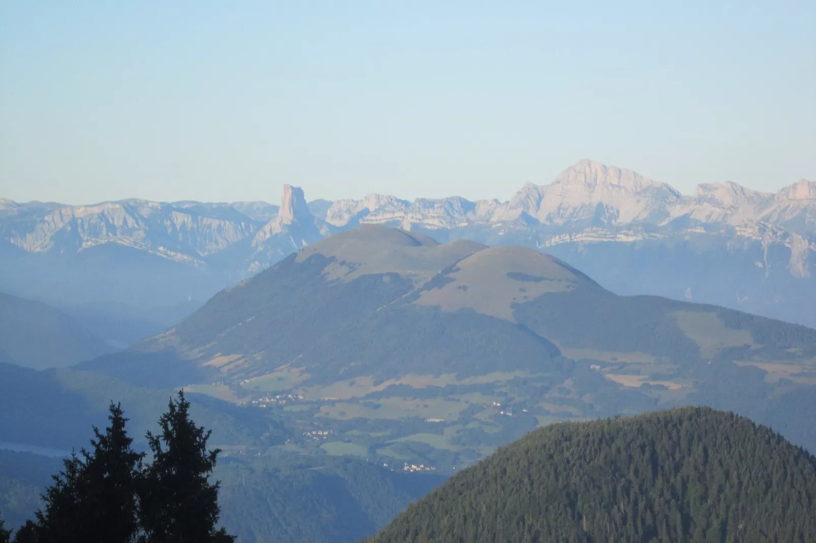 Vercors 2 009-FAMILLE & MONTAGNE appart. 6 pers - Uitzicht winter