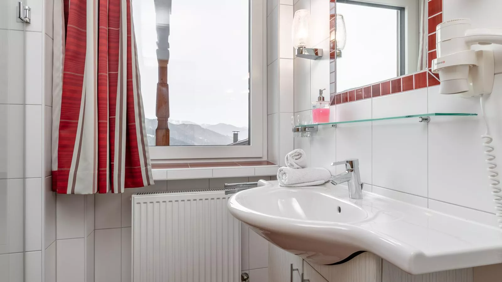 Landhaus Marchfeld Top 2-Badkamer