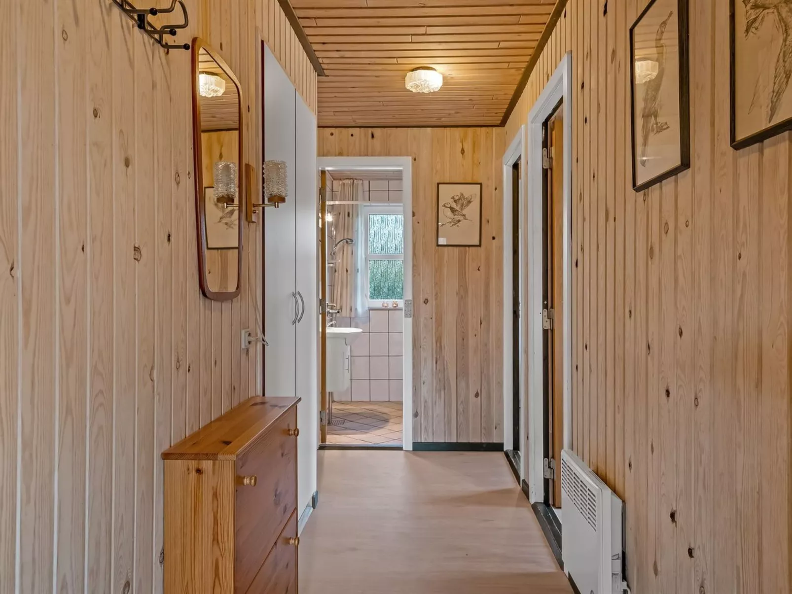 "Åsemarie" - 500m to the fjord-Binnen