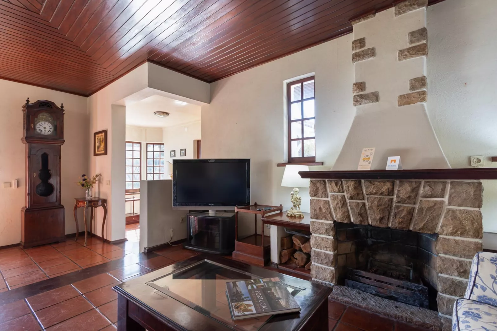 Charming  House and Terrace By Gt House-Woonkamer