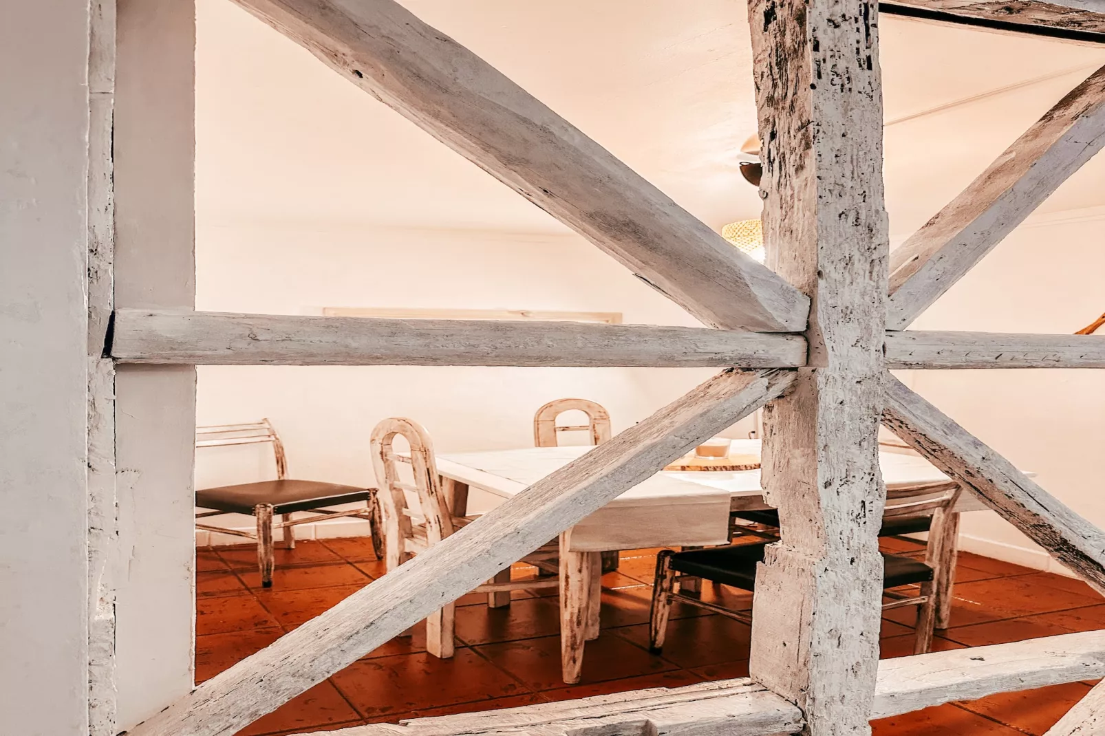 Typical Lisbon Apartment By Gt House-Eetkamer