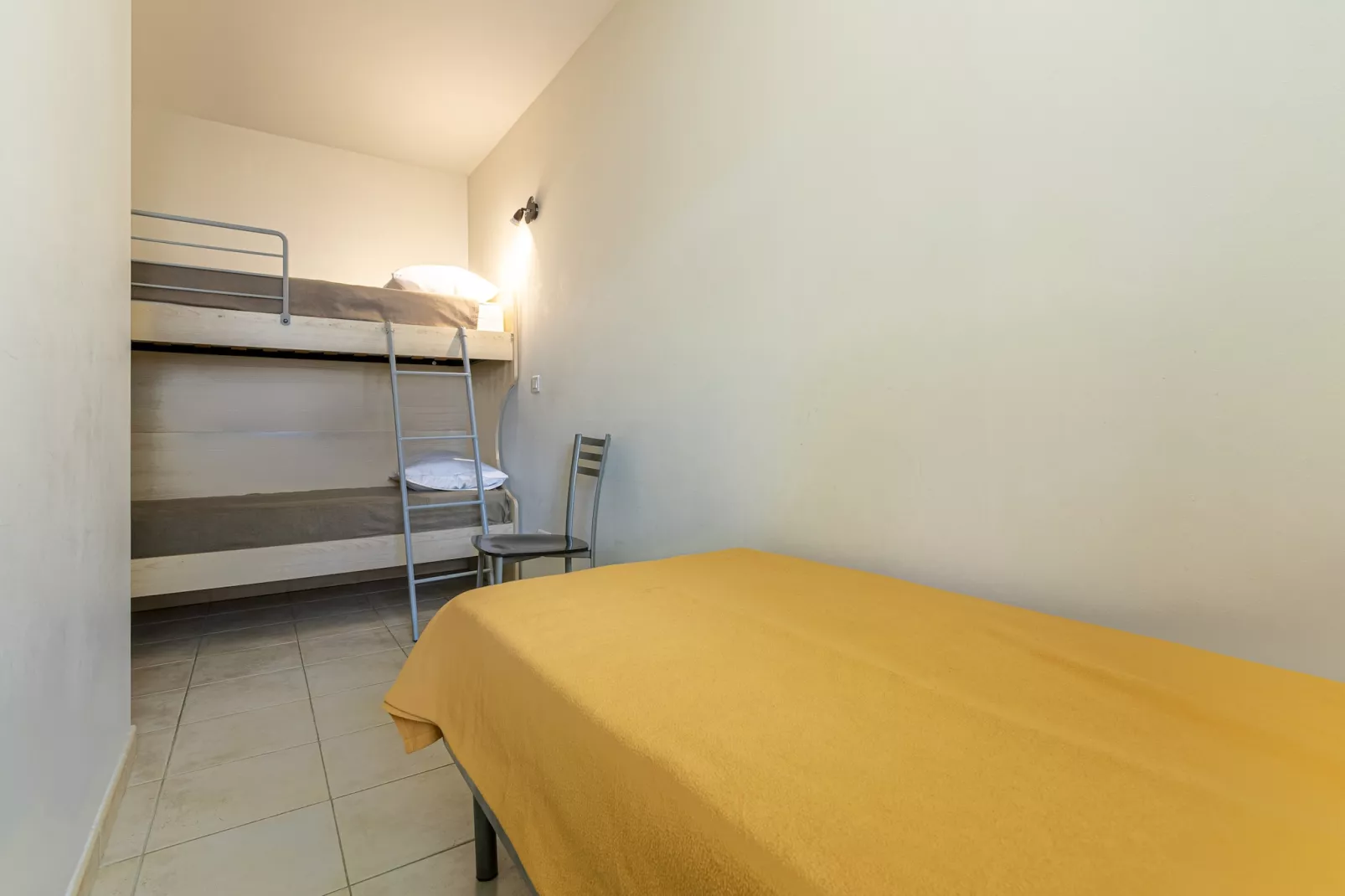 Lisa Maria E N°60 - 3P7-Image-tags.childrenroom