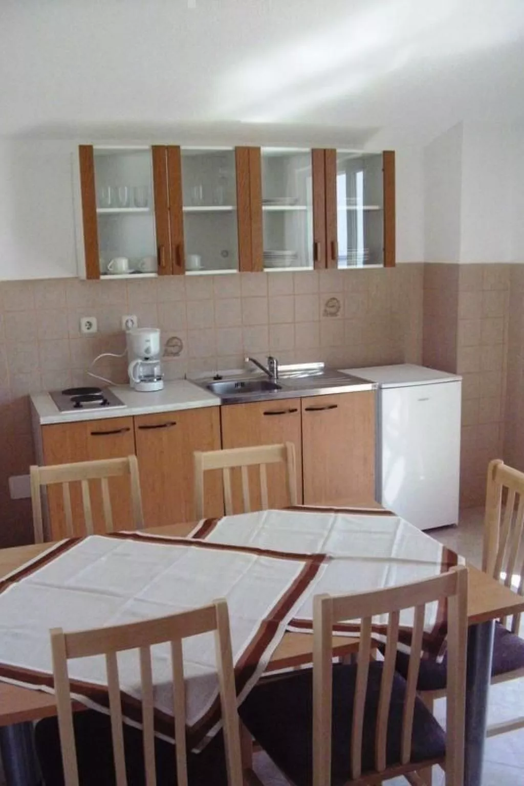 Wohnung in Seget Vranjica mit Terrasse und Grill-Binnen