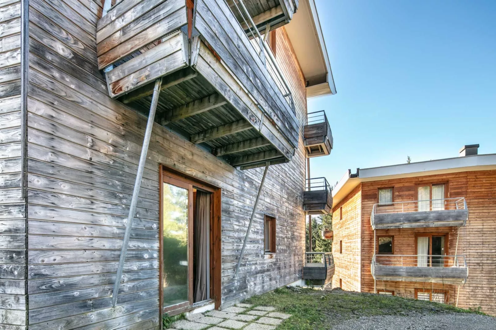 V. DU BACHAT - JOUBARBES N°03 - 2P4-Buitenlucht