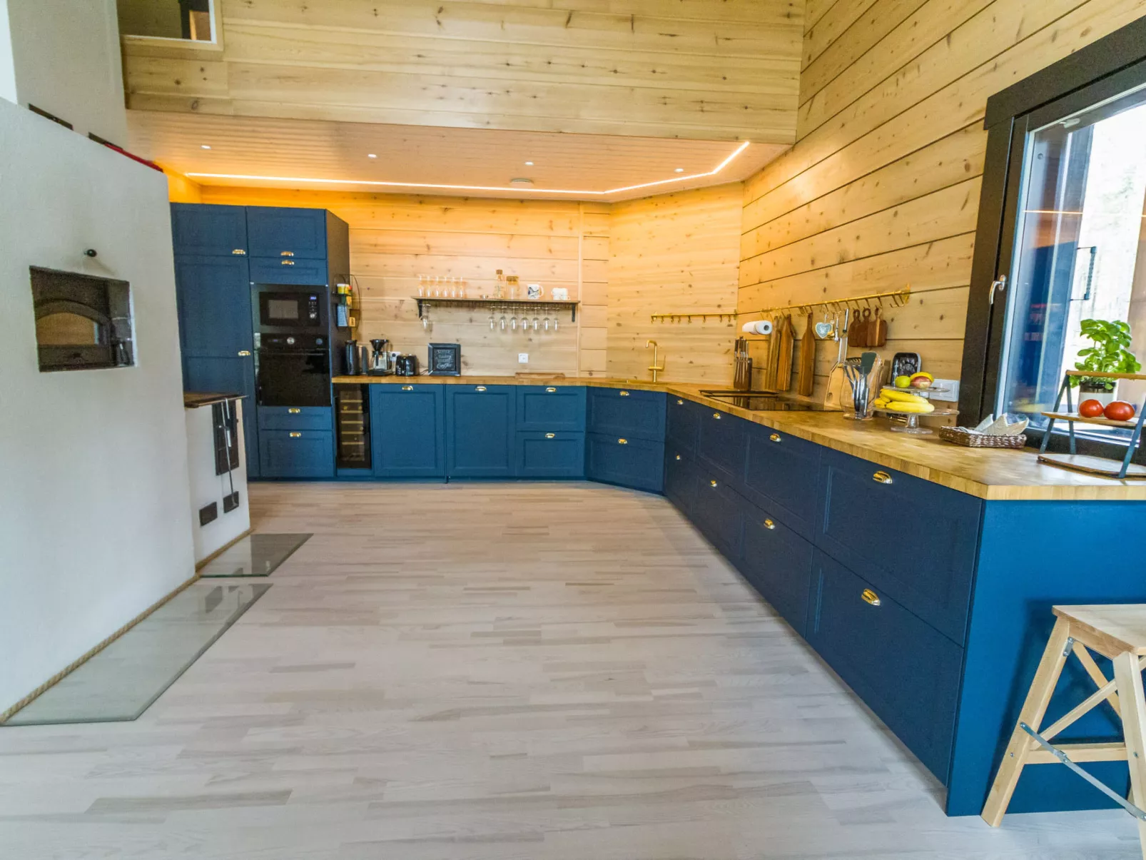 Villa valoisa - Binnen