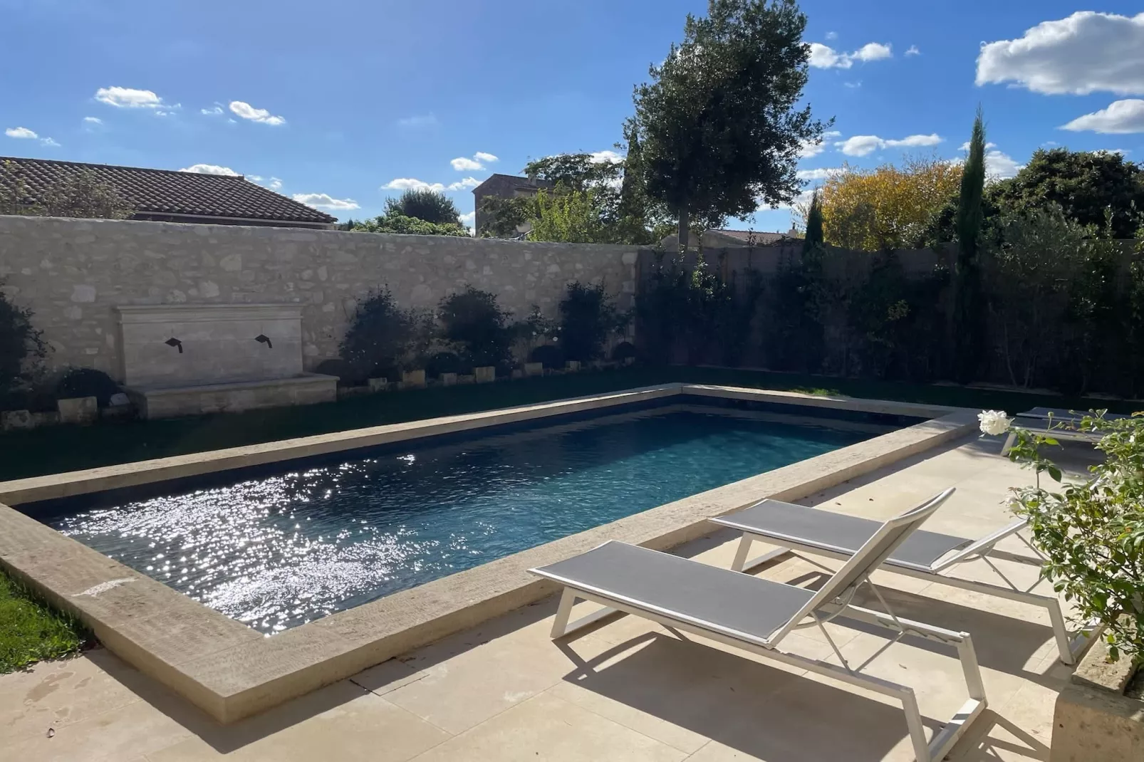 Le Mas Sorella – Votre Évasion Provençale au Cœur des Alpilles-Zwembad