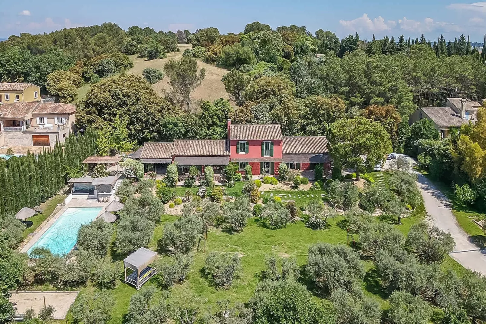 Le Mas Elaïa  votre havre familial avec piscine privée-Buitenkant zomer