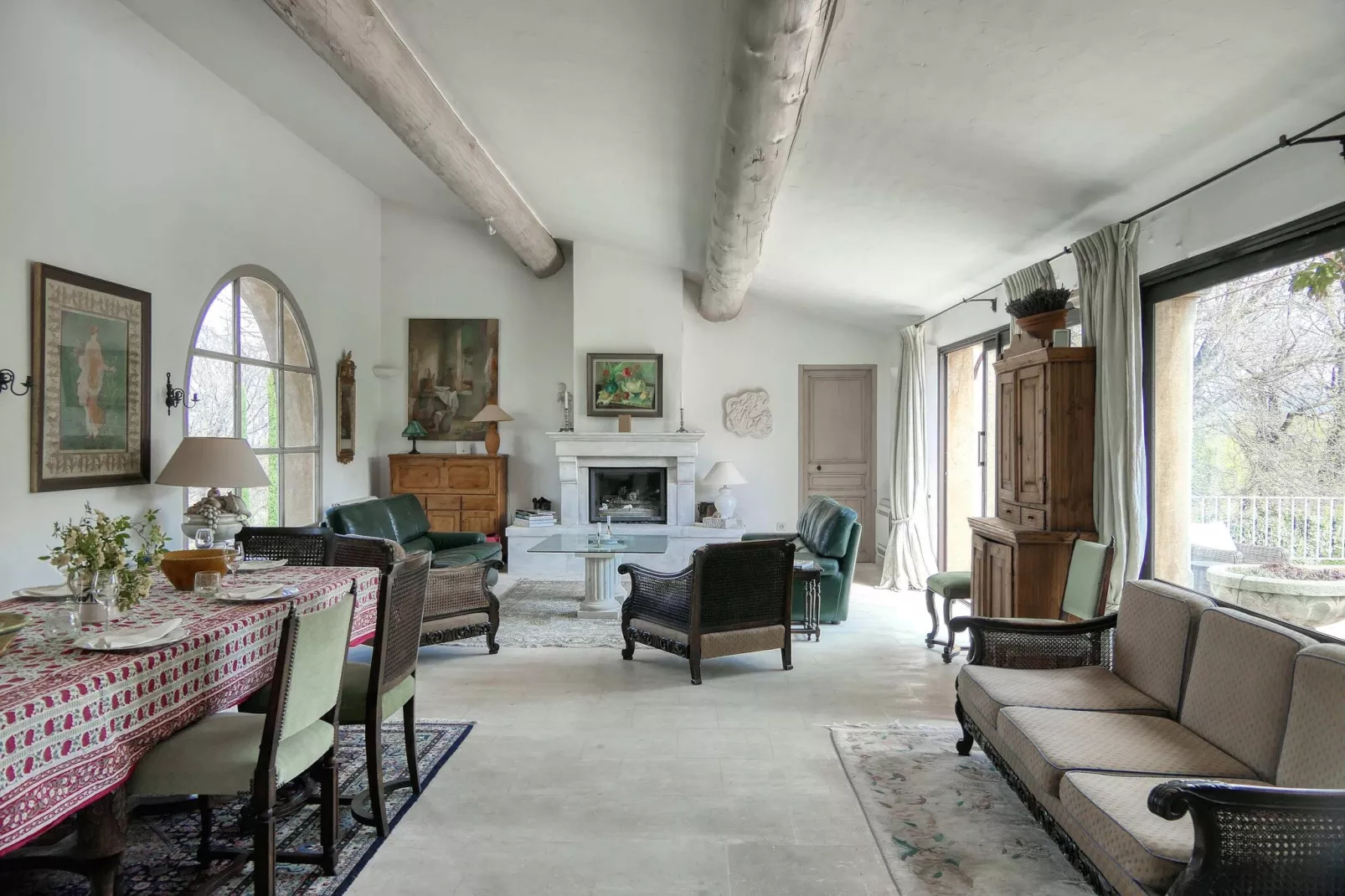 Villa Maquis – Charme provençal & vue d’exception-Woonkamer