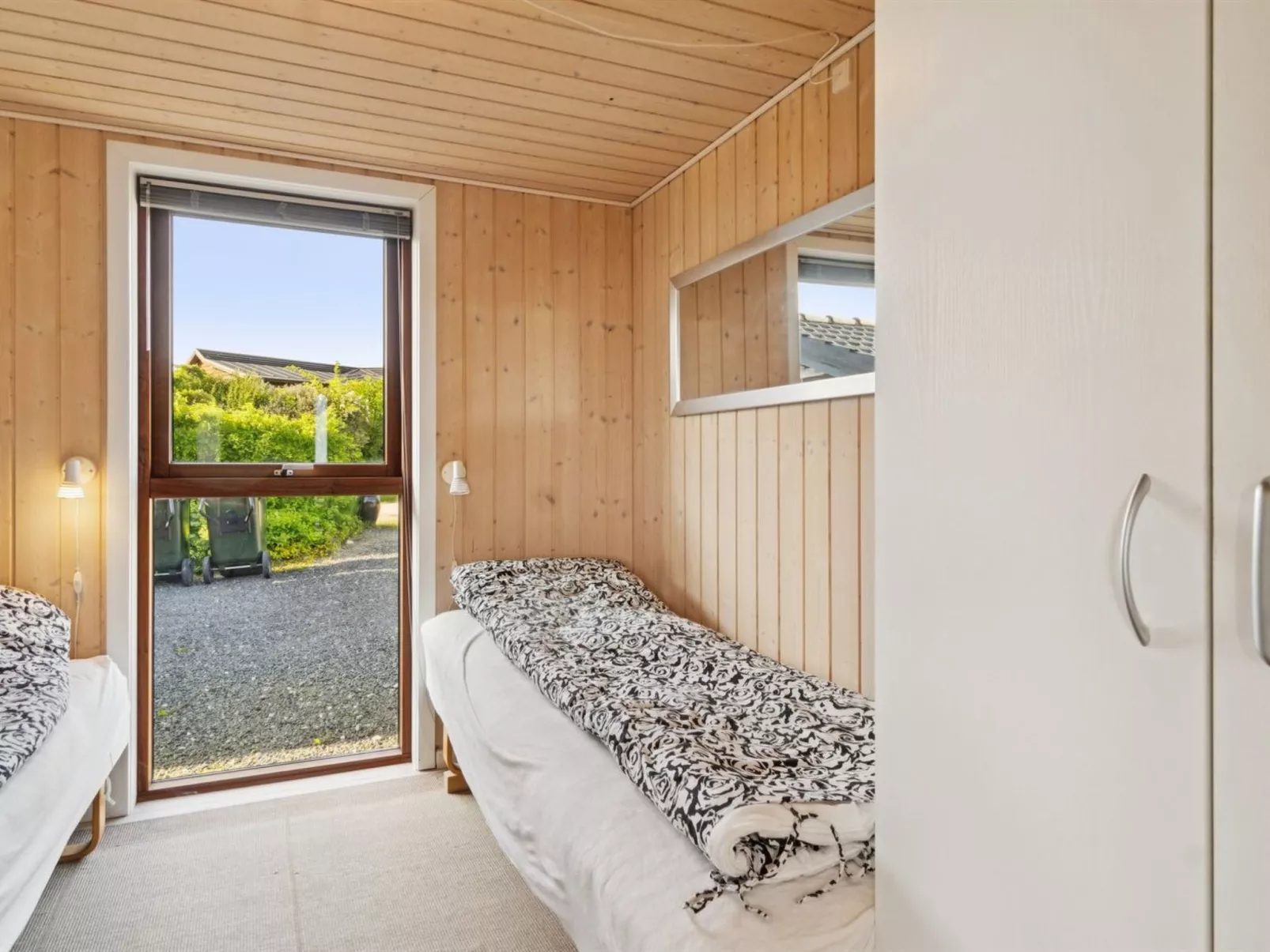 "Viggo" - 200m from the sea-Binnen