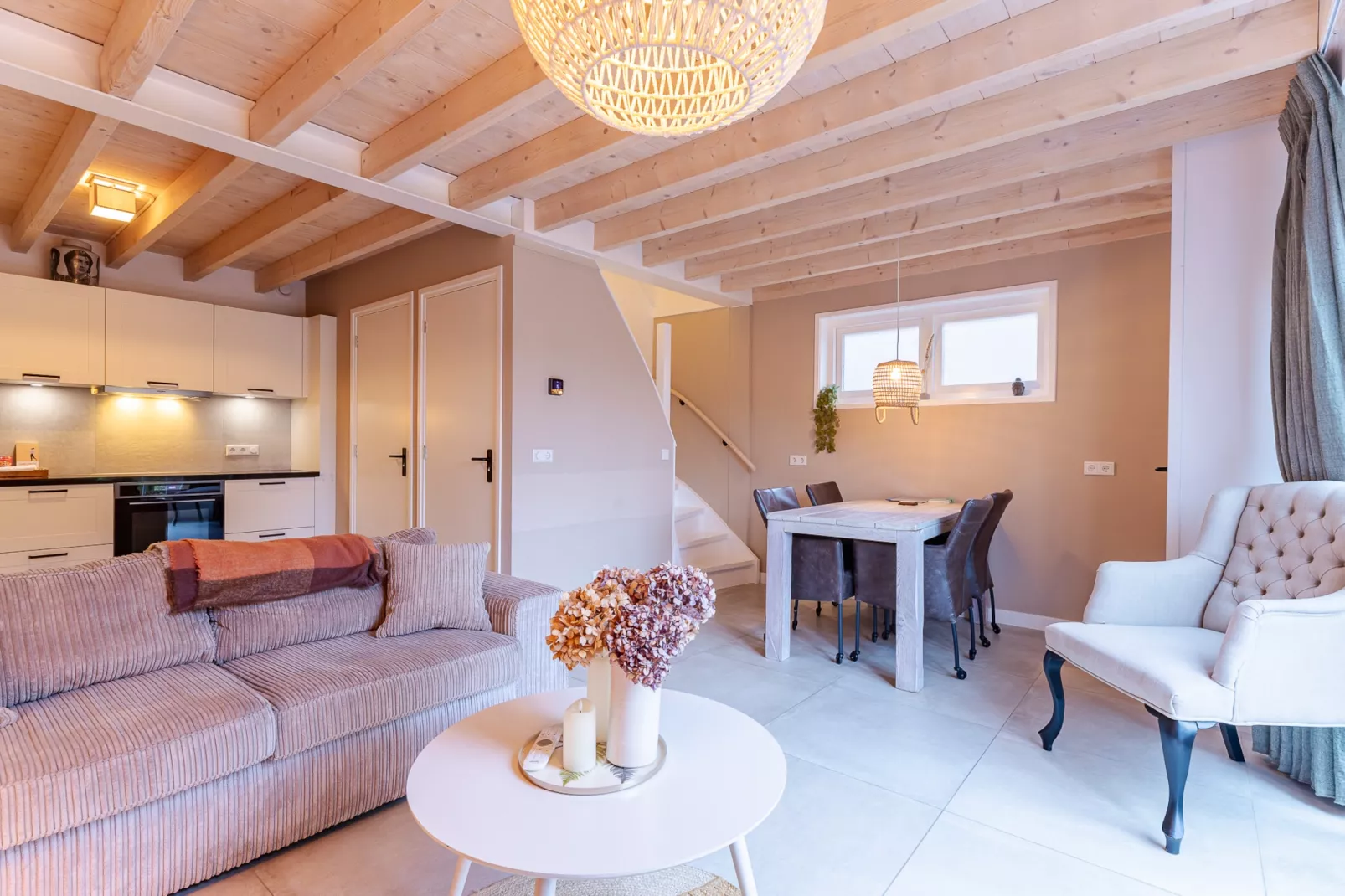 Holiday home - Schoolstraat 6a | Vrouwenpolder - Eetkamer