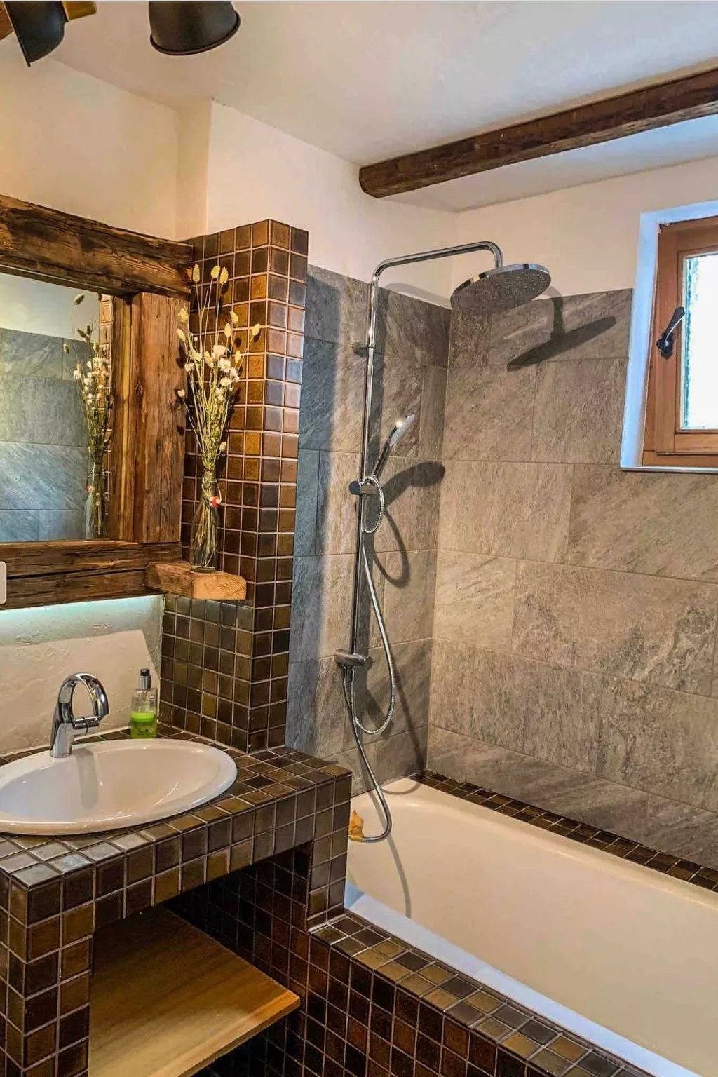 Mit Blick in die Berge - Image-tags.info