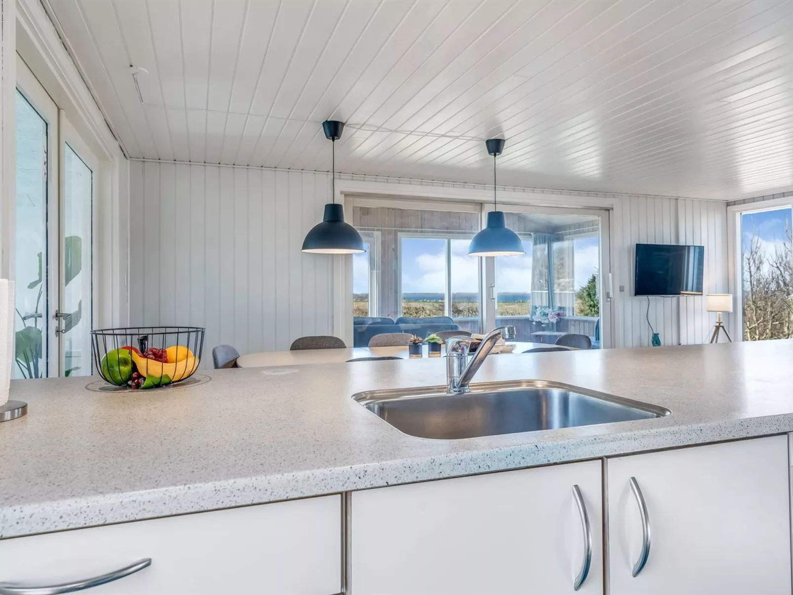 "Galmand" - 75m to the fjord - Binnen