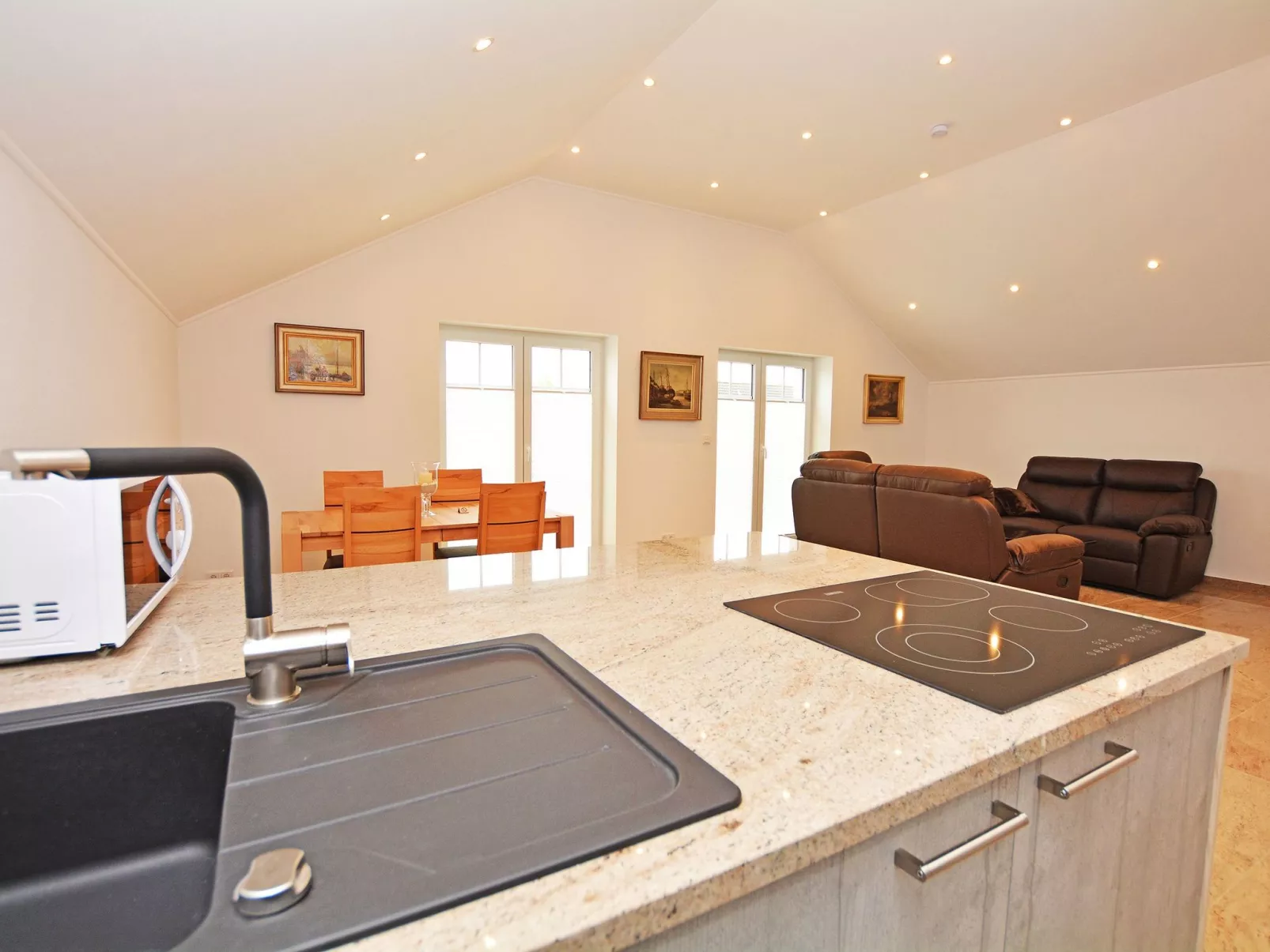 Merzijana Dachgeschoss in Stinteck - Image-tags.info