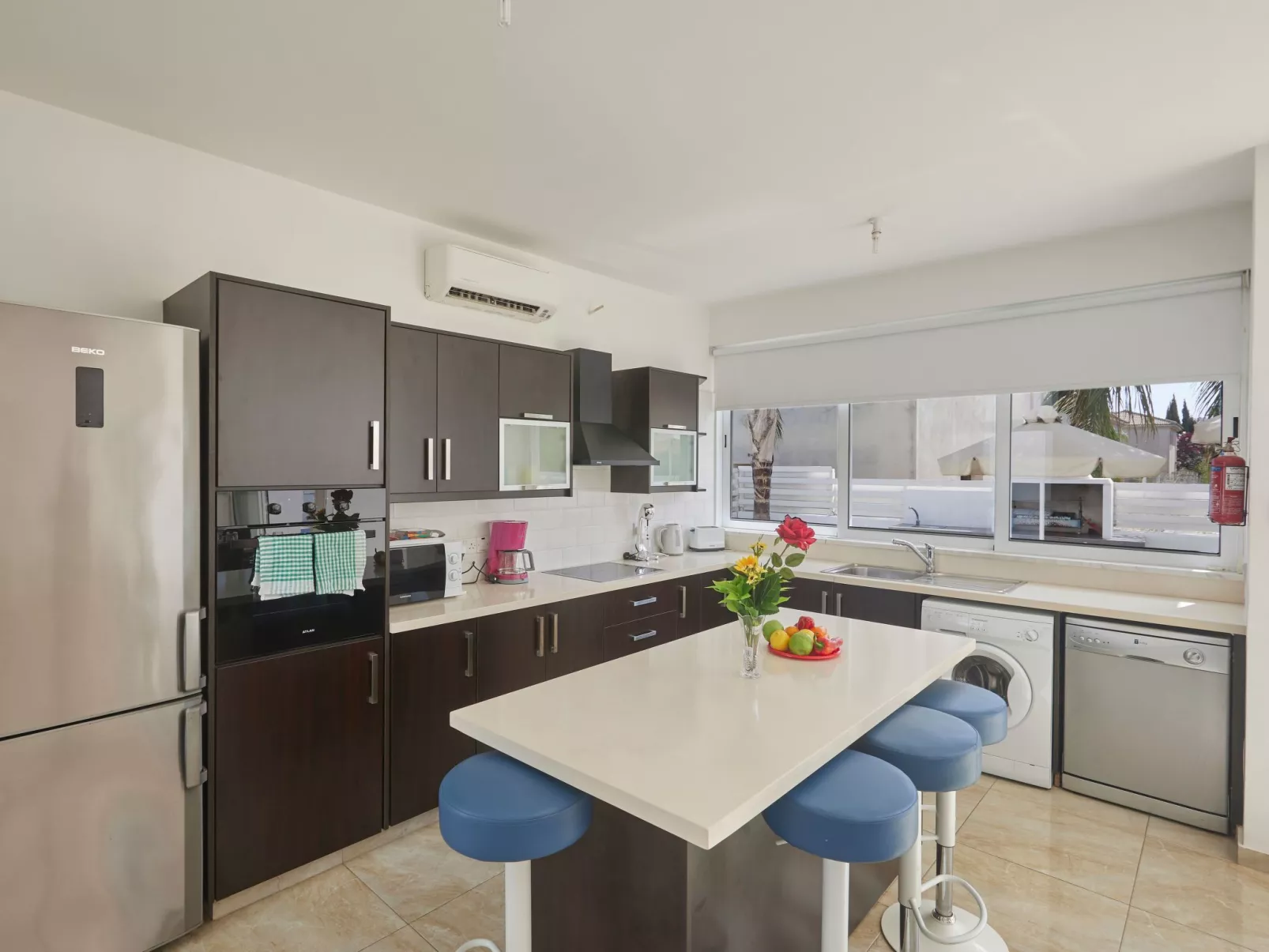 Villa Pearl PE17 in Paralimni mit privatem Parkplatz - Image-tags.info