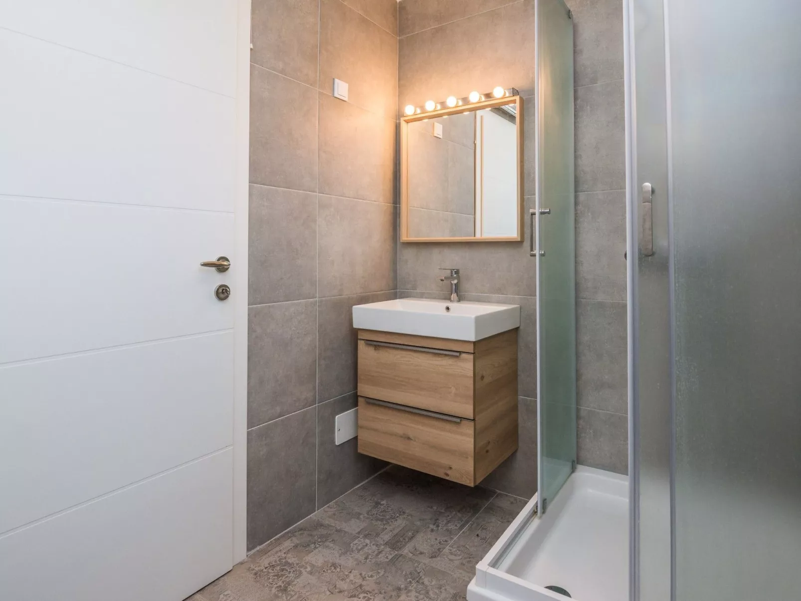 Apartment Pejakovic 4 - Image-tags.info